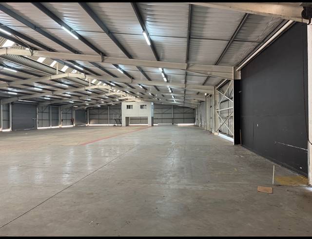 4,000M² WAREHOUSE TO LET IN UMHLALI